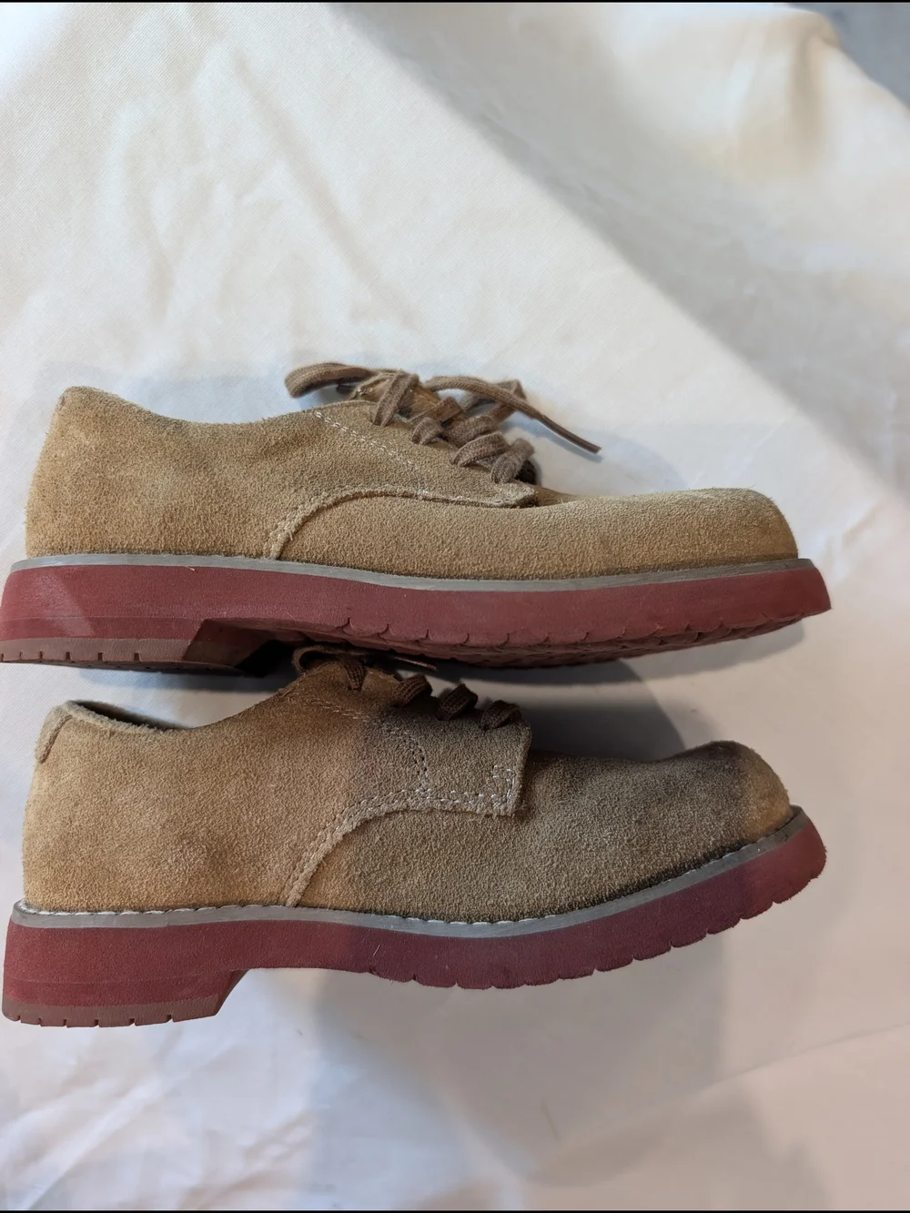 Sperry Kids Lace-Up Dress Shoes in Brown with Red Sole